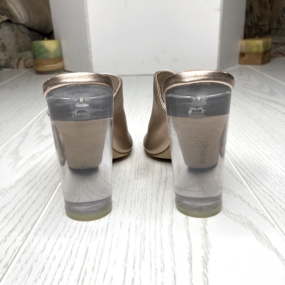 Steve Madden 4” Acrylic Block Heel Metallic Gold Open Toe Slip On Shoes - Picture 4 of 7